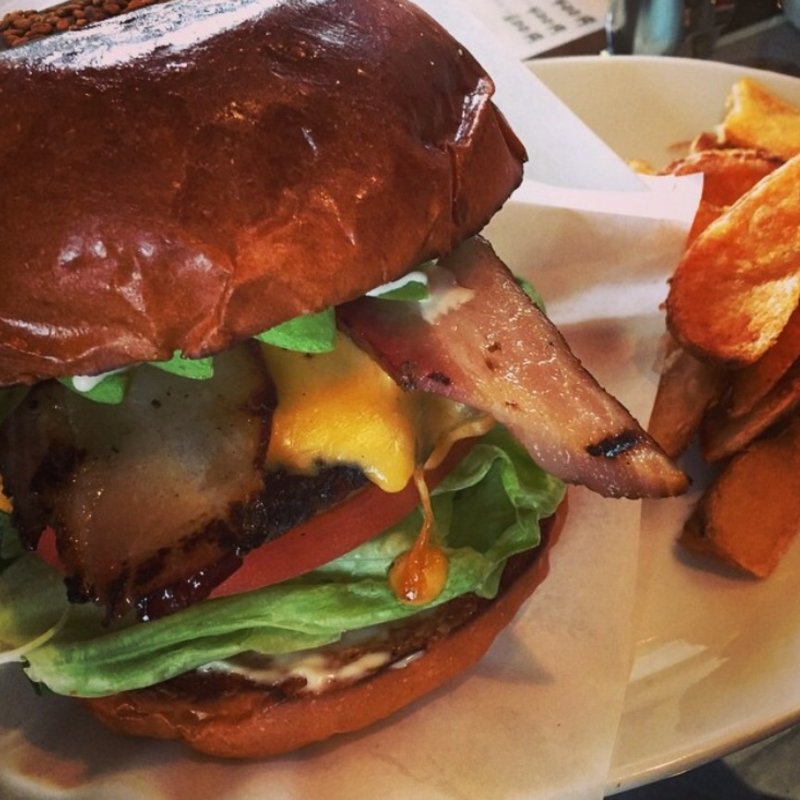 アボカドチーズバーガー(BurgerCafe honohono)