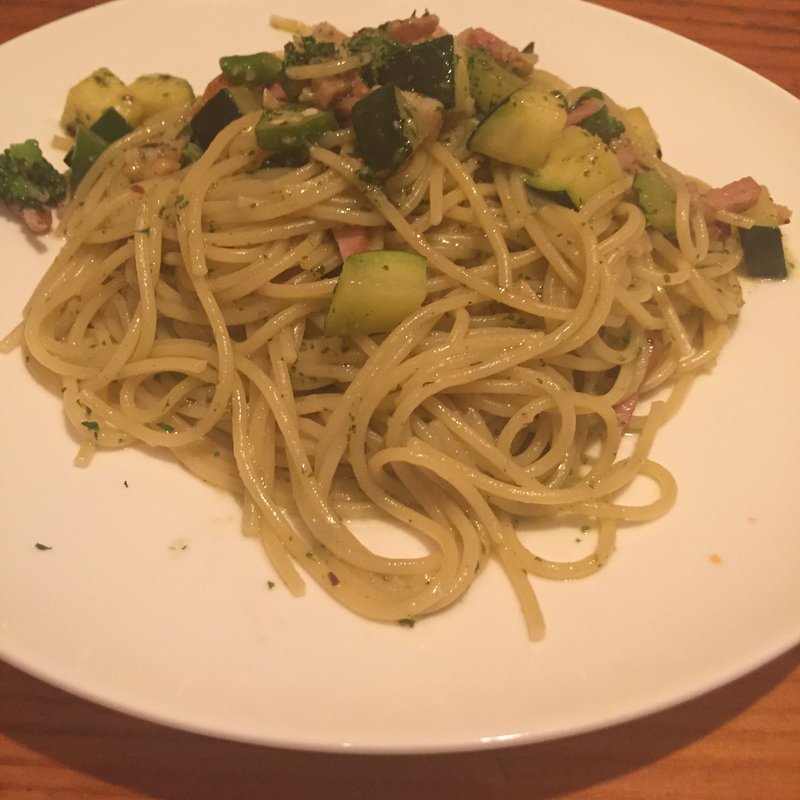 日替わりランチパスタセット(ジェノベーゼ)(トラットリア ボスコ)