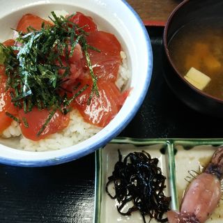 マグロ丼(レストラン金田)