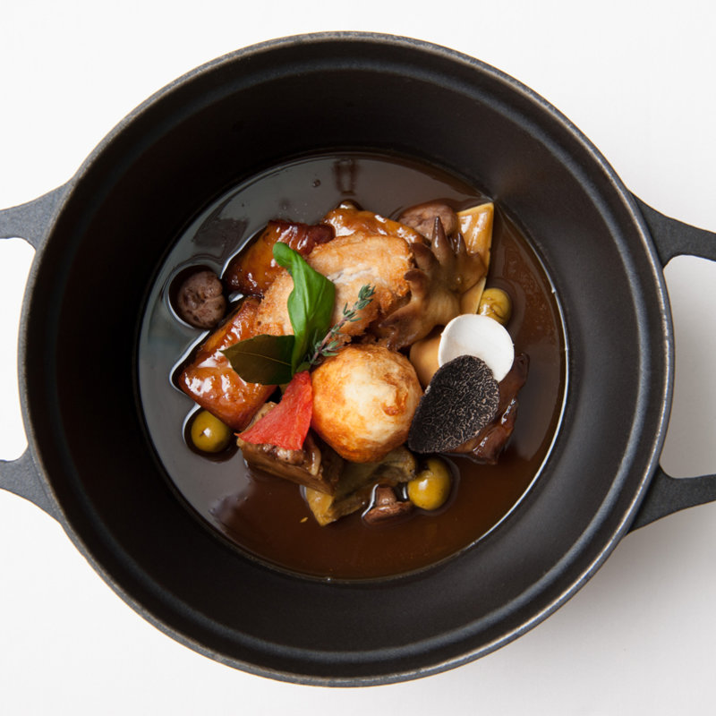 和牛のココット仕立て　トリュフ添え(レストラン タテルヨシノ 芝)