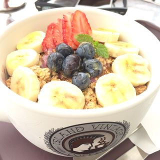 アサイーボウル(アイランドヴィンテージコーヒー 横浜ベイクォーター店)