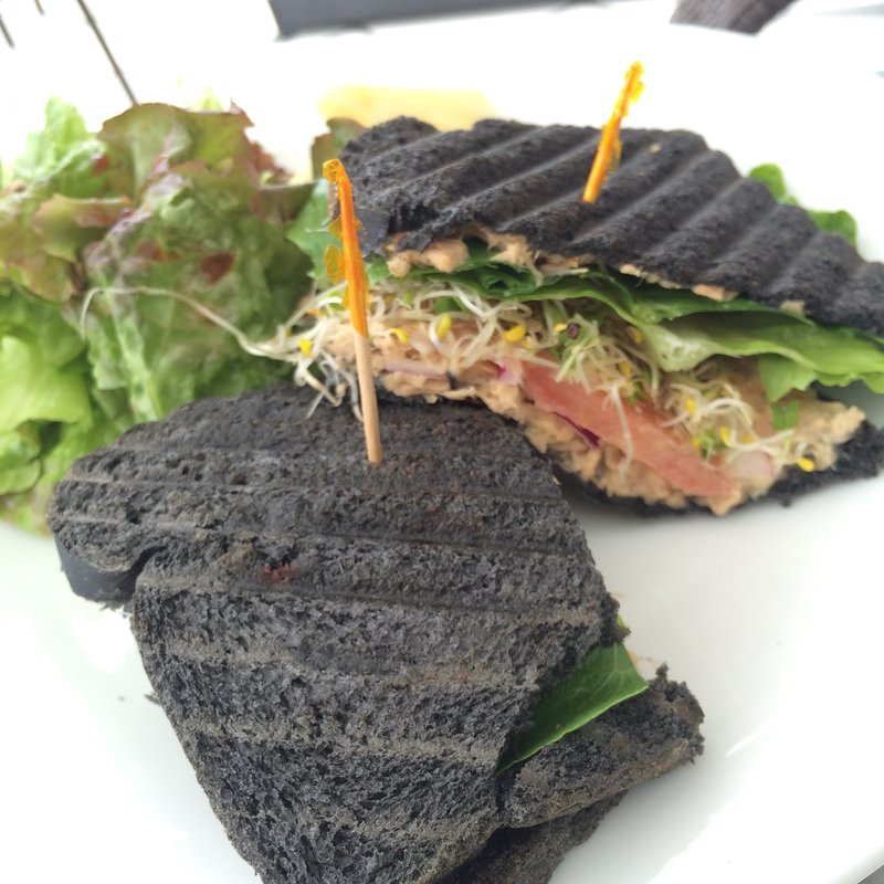 ターキー&アボカドサンドイッチ(アイランドヴィンテージコーヒー 横浜ベイクォーター店)