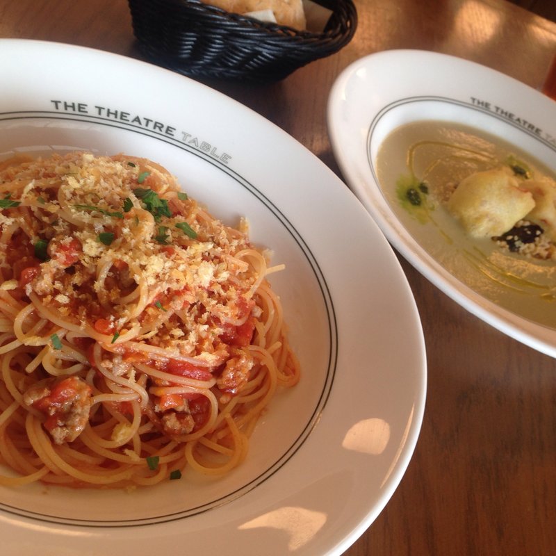 マグロのシチリア風トマトラグーソース スパゲッティーニ(THE THEATRE TABLE)