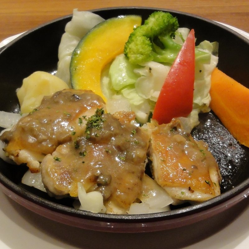 北海道産知床どりと新鮮生野菜のグリル　(神戸屋シルフィー )