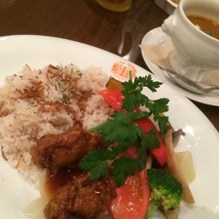 マッサマンカレー(自由が丘 T’s レストラン TOKYO VEGAN RESTAURANT)