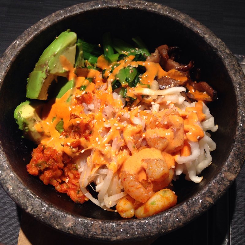 エビとアボカドの石焼ビビンバ(和牛焼肉 土古里 新宿NOWAビル店)