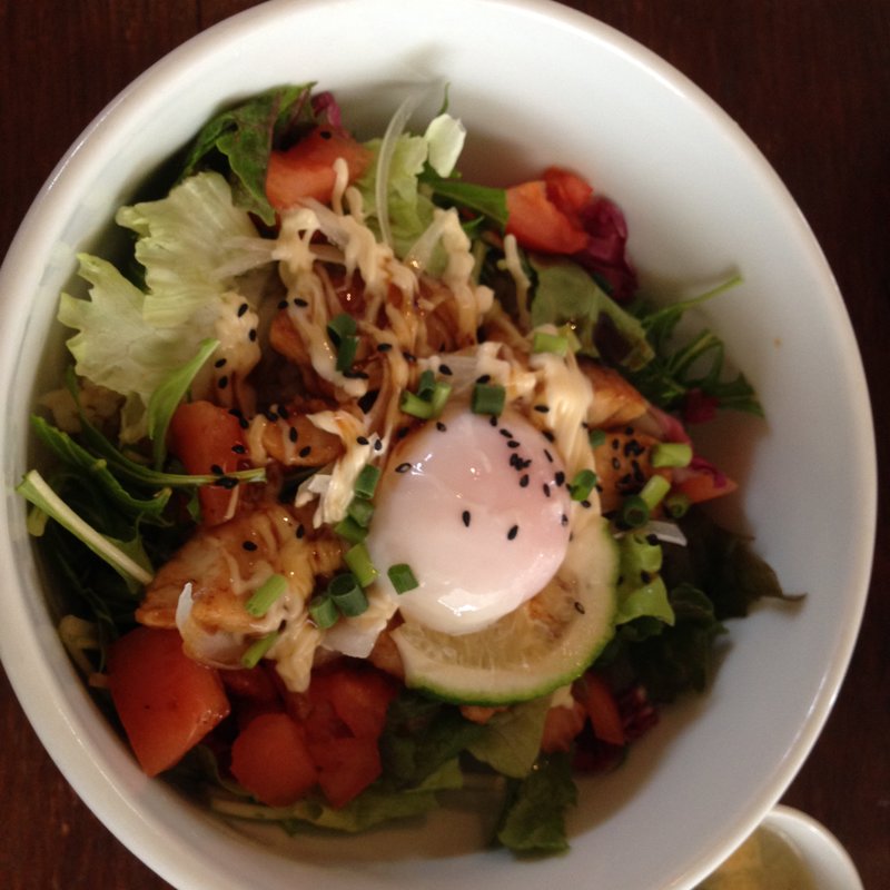 かじきまぐろの照り焼きマヨネーズサラダどんぶり（ドリンク・サダラ・スープ付き）(パサルキッチン)