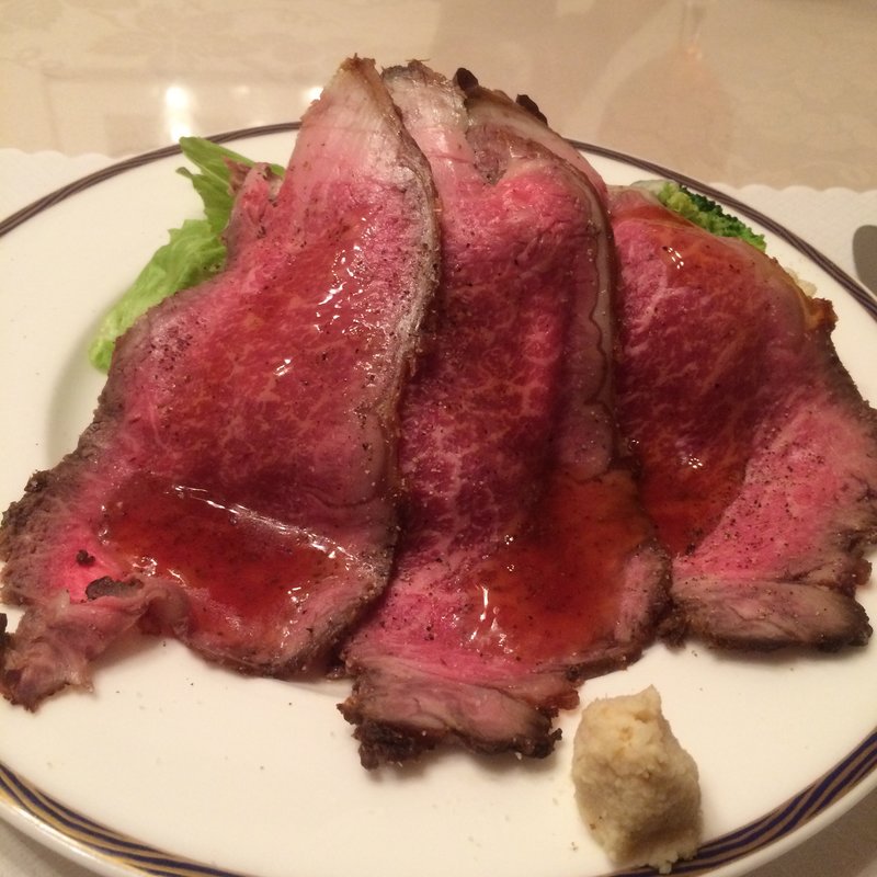 炭火焼ローストビーフ(但馬牛レストラン トッポ・ジージヨ)