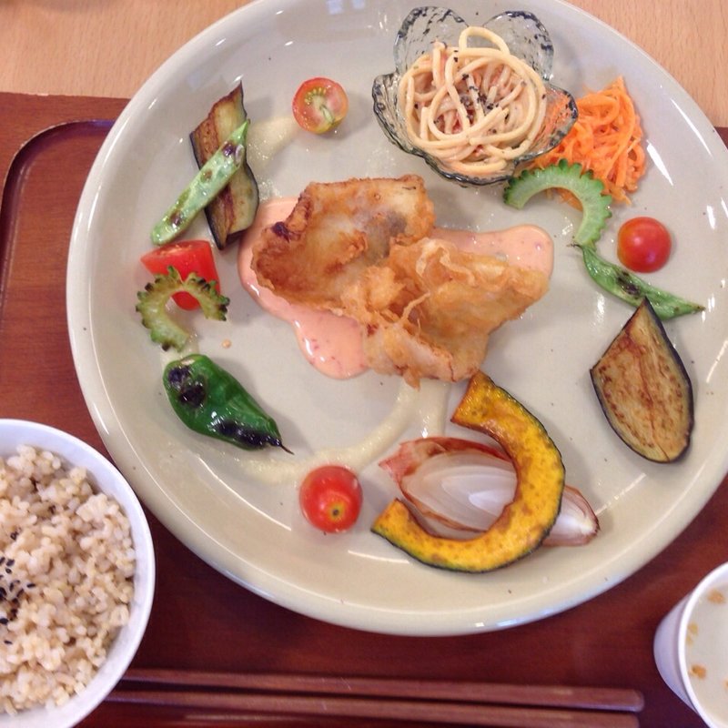 日替わりランチ かわはぎのフライ(リヴプラスくらしカフェ)