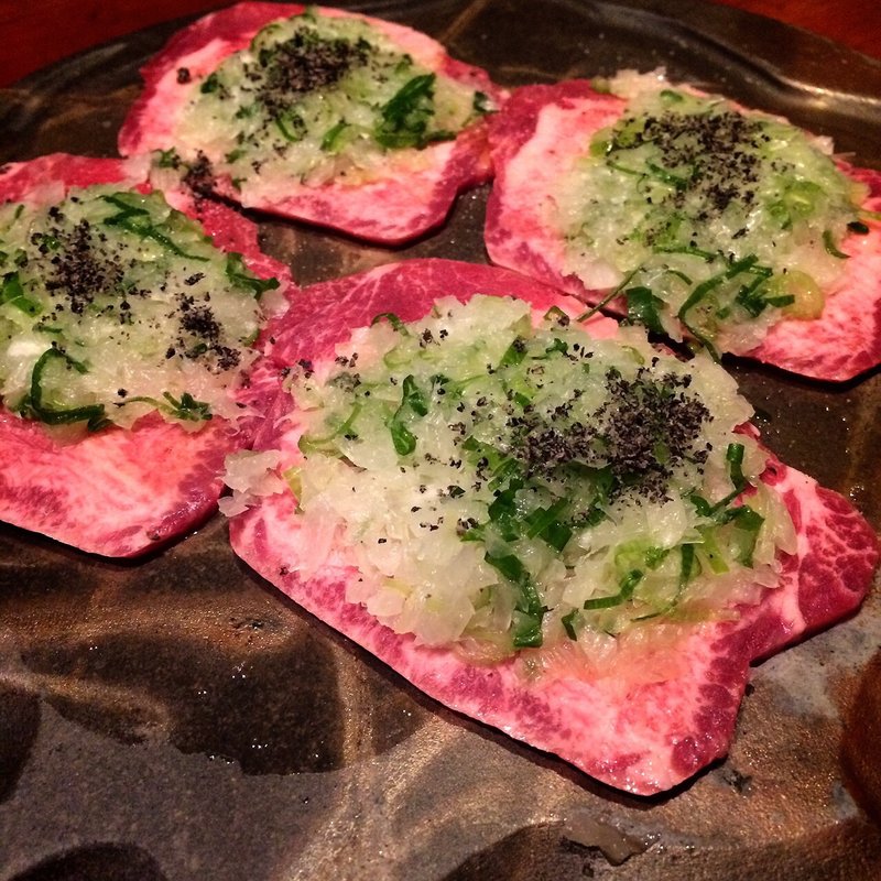 レアねぎタン((黒毛和牛雌牛専門店)炭火焼肉 ごえ門)