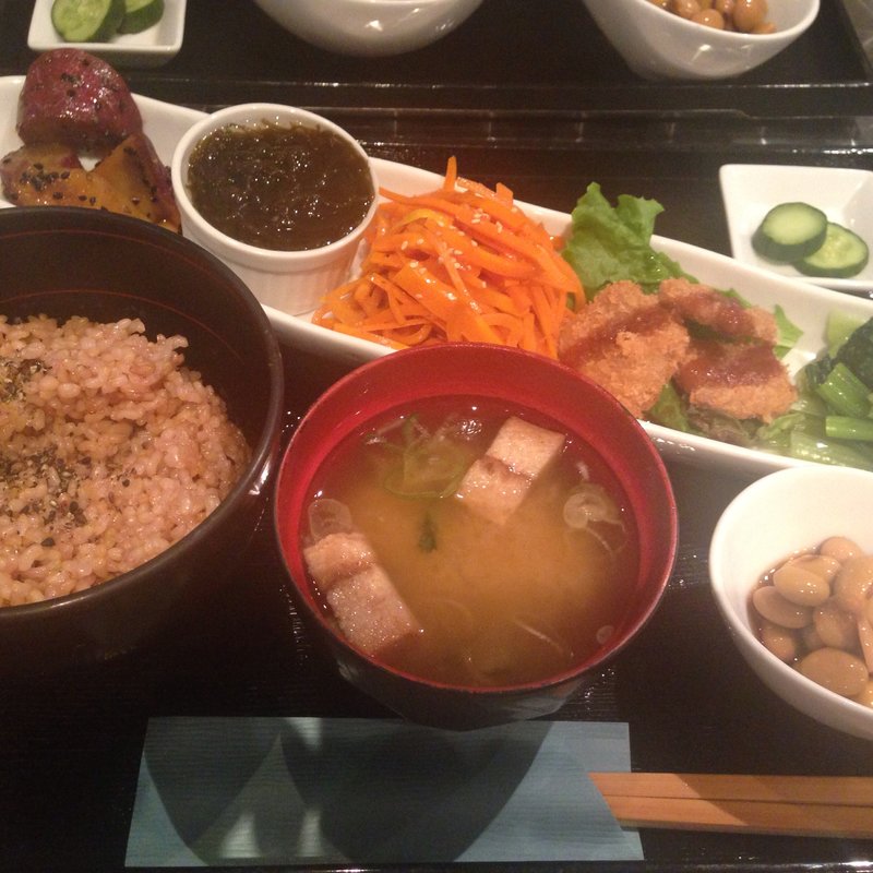 bio 野菜(ビオやさい)の五品盛り(SUMI-BIO スミビオ)