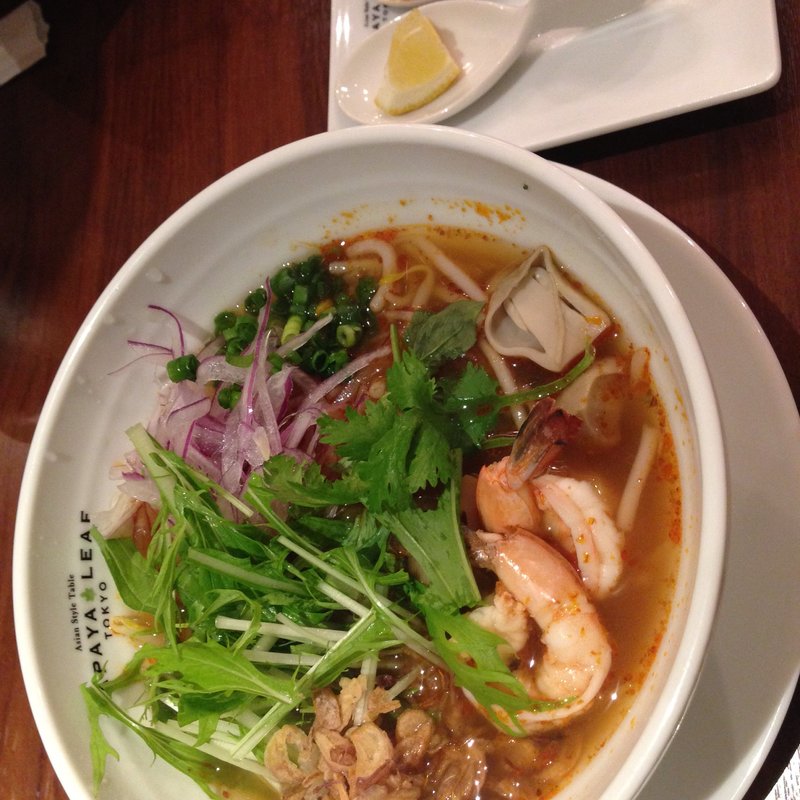 クイッテオ・トムヤムクン(パパイヤリーフ東京 渋谷ヒカリエ店)