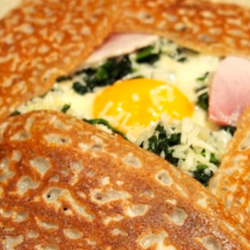 生ハムとほうれん草のガレット(ブレッツカフェクレープリー)