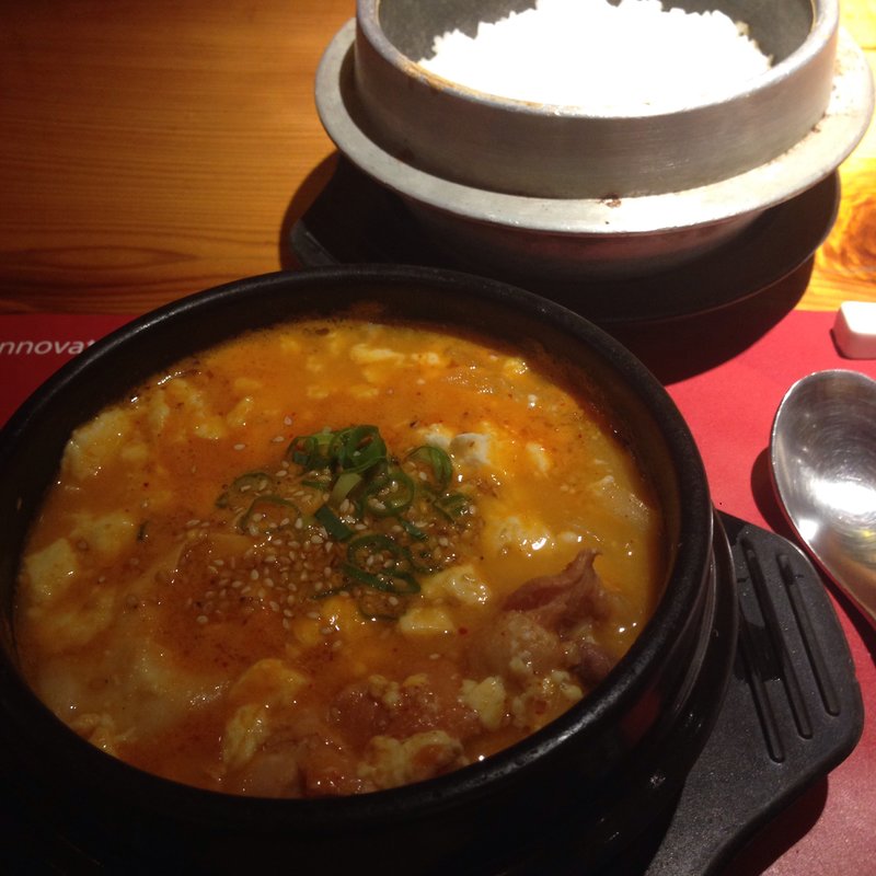 鶏ガラ白湯スンドゥブ 赤辛(インク INK)