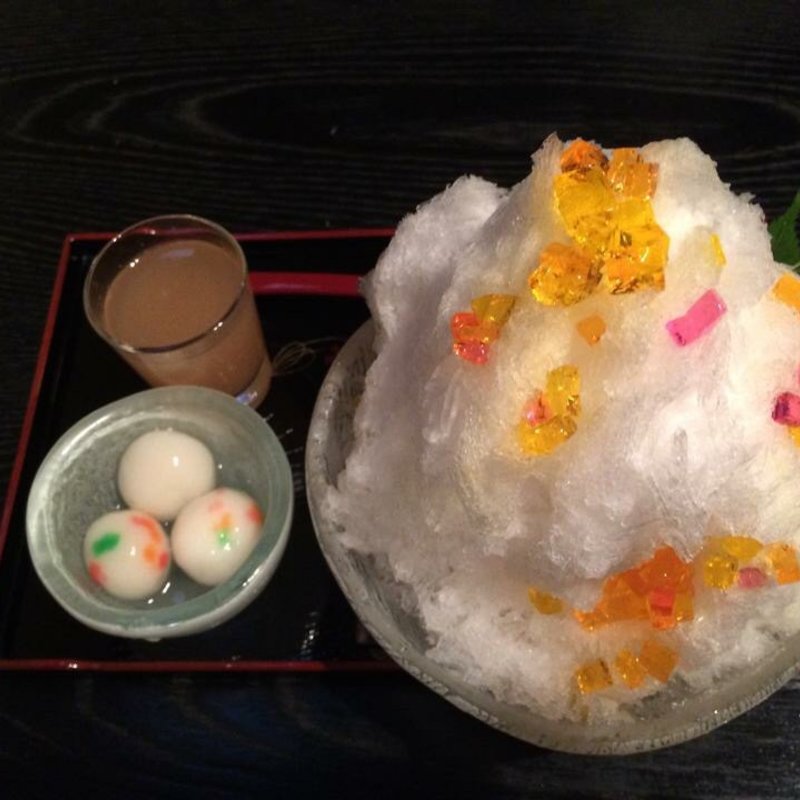 あめちゃんみたいなかき氷(甘味処 ぎおん楽楽)