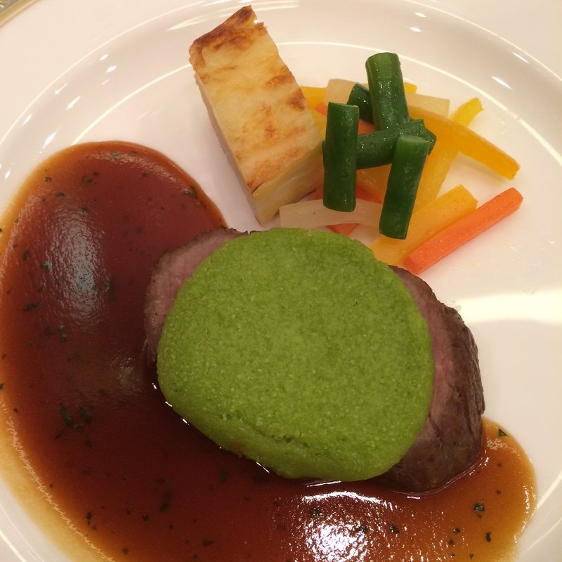 仔牛ロース肉のソテー(オールデイダイニング オーキッド)