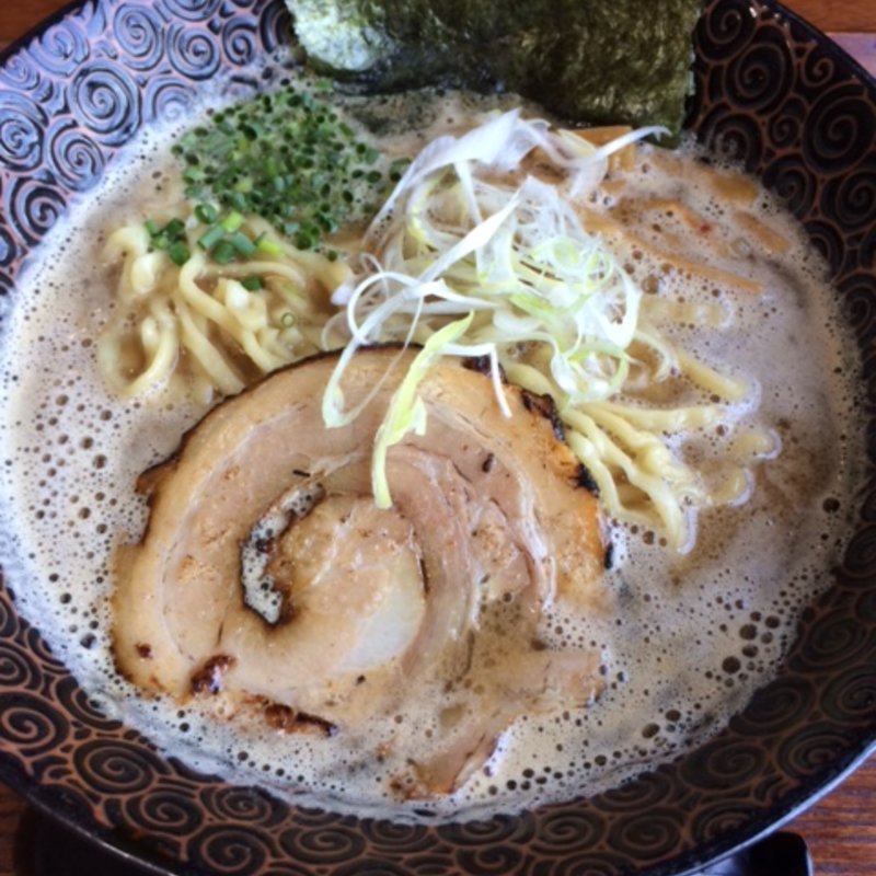 豚骨魚介らーめん醤油(十人十色)