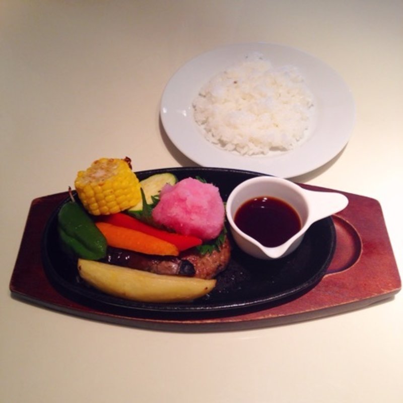 伊豆牛ハンバーグ おろしポン酢(ファーナウ)