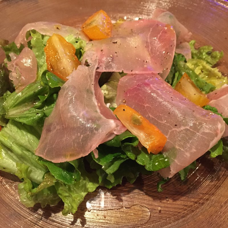 生ハムと金柑のサラダ(クイーン・オブ・チキンズ 新橋本店 （Queen of Chikens）)