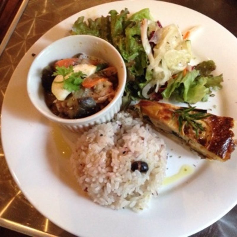 本日の3種のデリプレート(ゾゾイ)