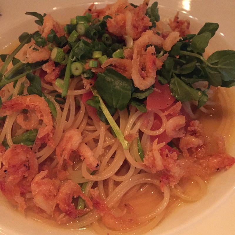 桜海老のフリットとフレッシュトマトとクレソンの和風パスタ(FRAMES)