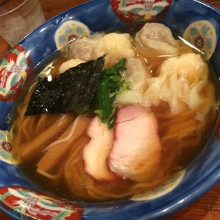 特製ワンタン麺(黒だし)(支那そば 八雲 （しなそば やくも）)
