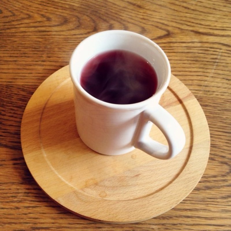 ハーブティー (ローズヒップ)(hana cafe)