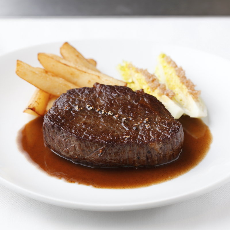 牛ヒレ肉のステーキ(ブノワ)