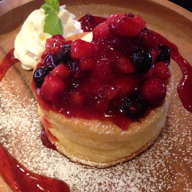 ベリー&ベリー スフレパンケーキ(ピアーズカフェ （PIER'S CAFE）)