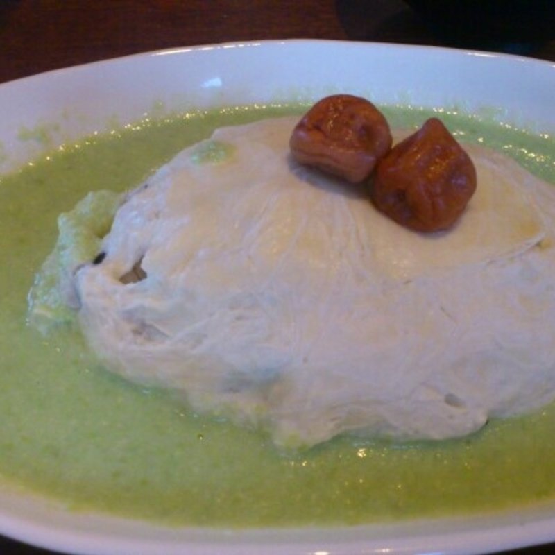 ゆばオムライス枝豆ソース(cafe Naif Blanc （カフェ ナフブラン）)