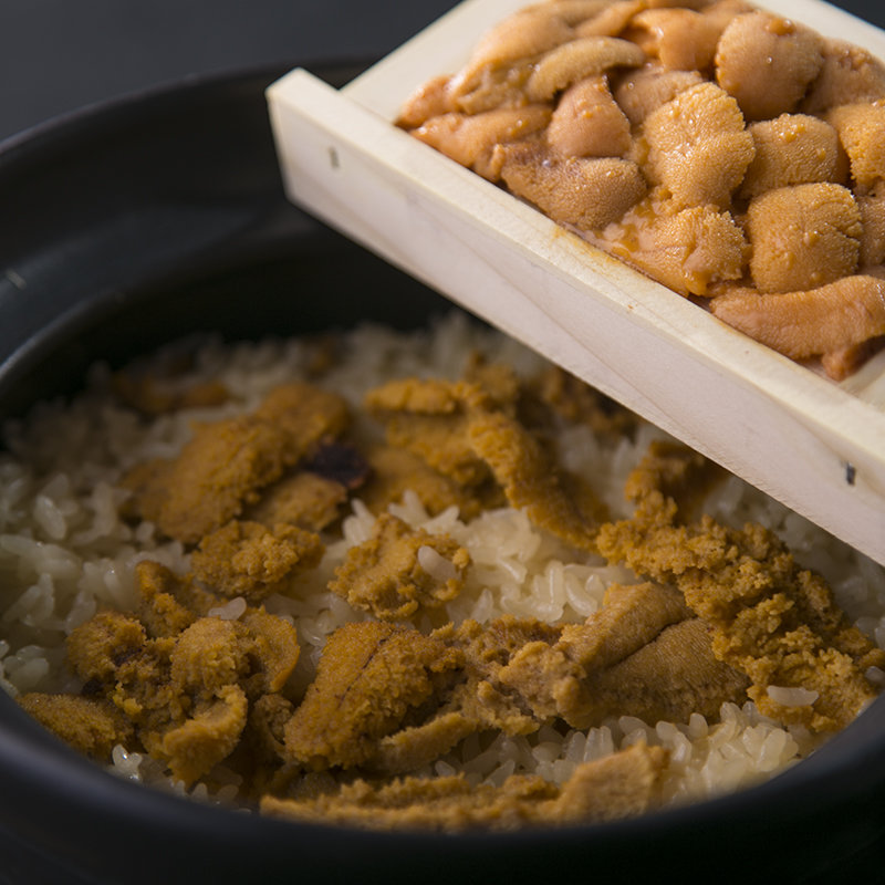 豪快雲丹土鍋　ウニ板(日本料理 ゆるり 西中洲)