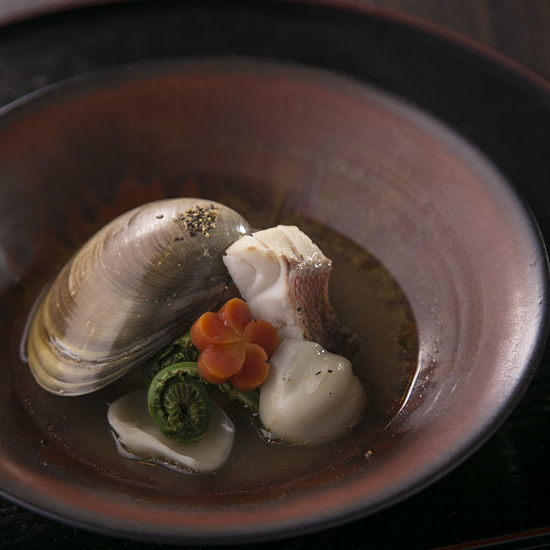 蛤の煮付け(日本料理 ゆるり 西中洲)