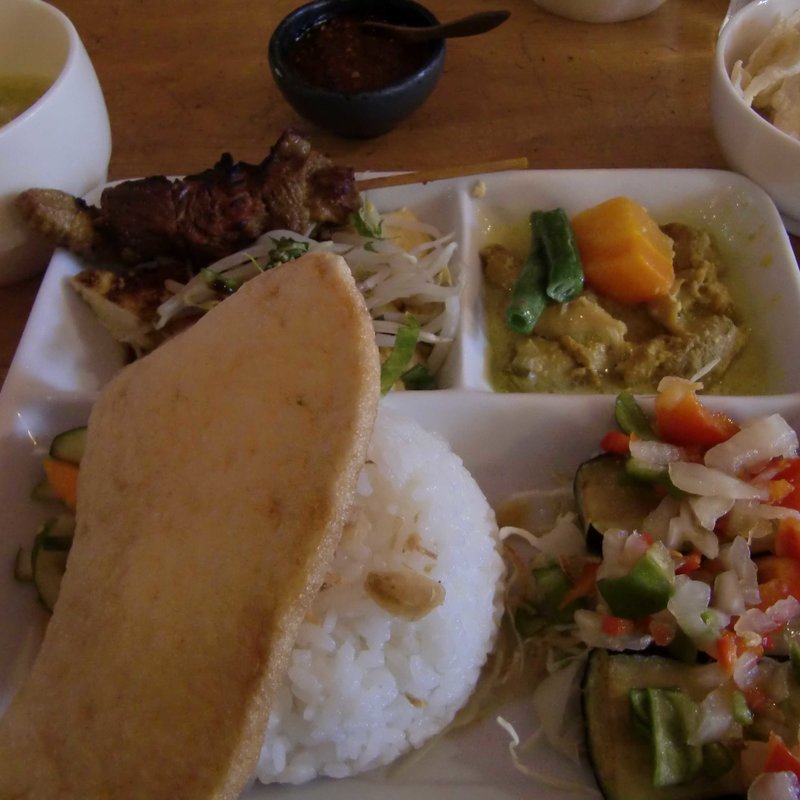 ナシ・チャンプル・セット(チャベ)