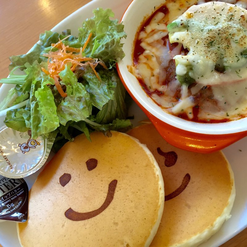 アボカドハンバーグパンケーキ(パンケーキデイズ 原宿店 )