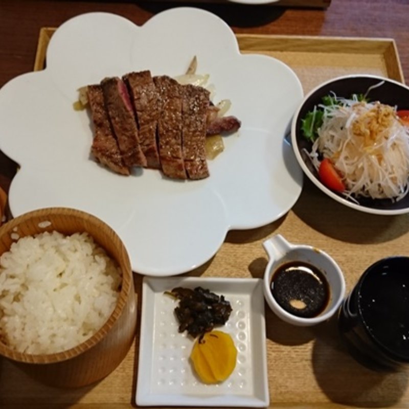 牛ステーキ膳(伊勢うどん 奥野家 （いせうどん おくのや）)