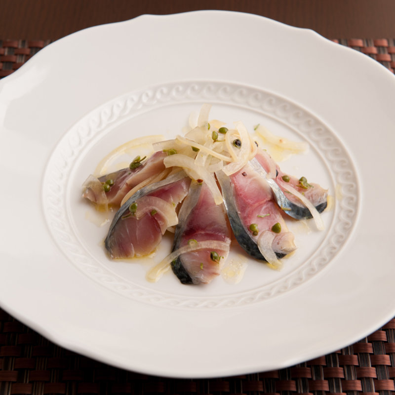 サバのカルパッチョ(ワインバー ロッシ（WINEBAR Rossi）麹町)