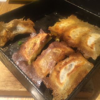 ごちそう5種盛り羽根つき餃子(馬馬虎虎)