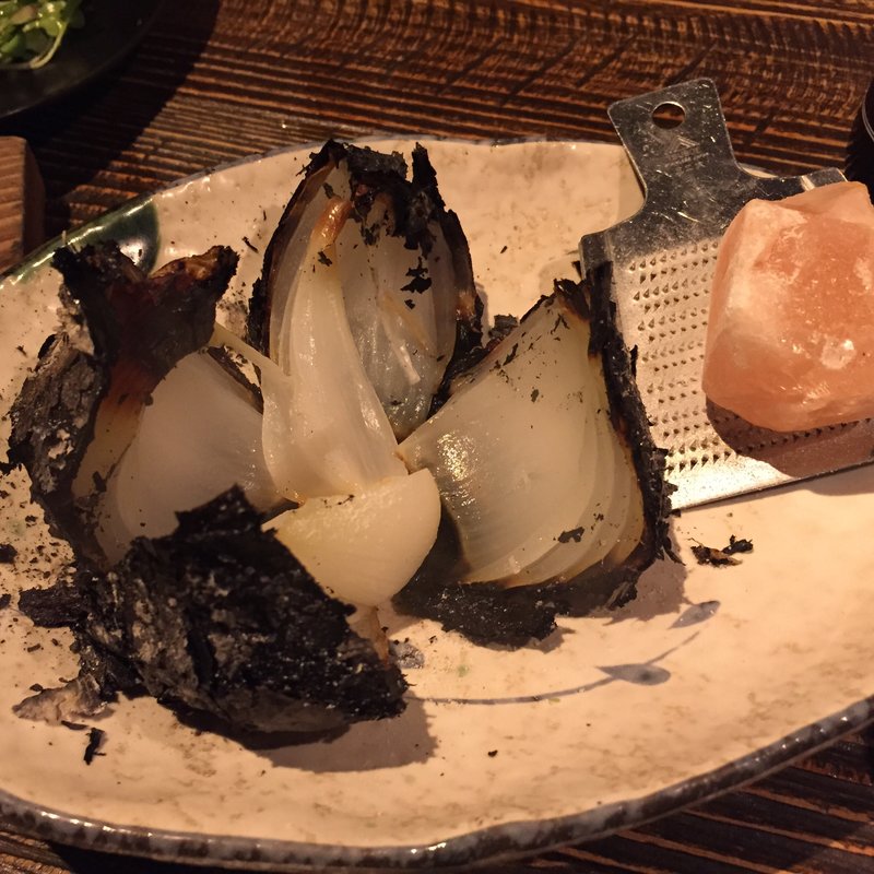 玉ねぎの丸焼き(猿狗楽)