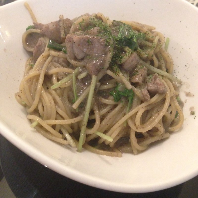 鶏もも肉と水菜のごぼうソース パスタ(バニラ （CAFE+DINING vanilla）)