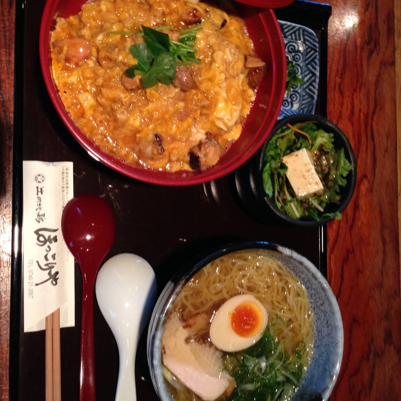 比内地鶏親子丼とミニラーメンセット(比内地鶏ほっこりや夢京橋店)