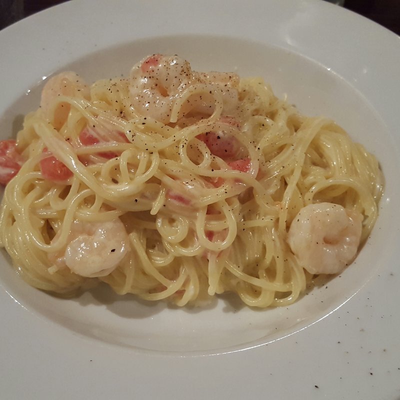 ランチパスタ（小海老と完熟トマトのクリームソース）(ピッコロ・カスターニャ)