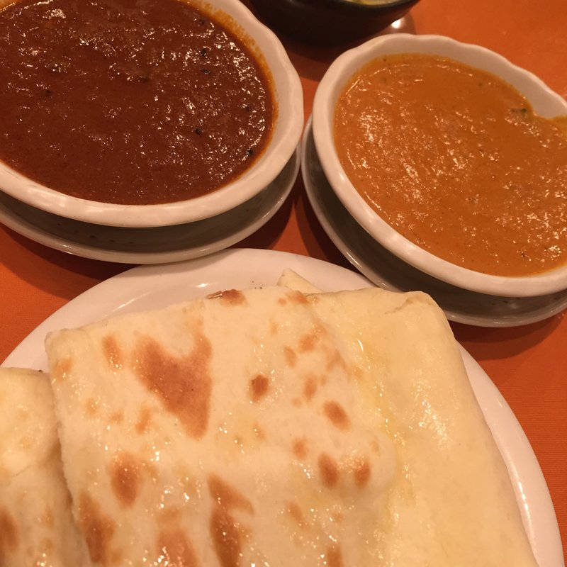 ハーフ&ハーフ(エビカレーと野菜カレー)(カンティプール )