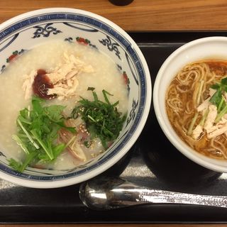 さっぱり蒸し鷄とみょうがの梅和おかゆ ハーフサンラー麺(粥餐庁 新宿京王モール店)