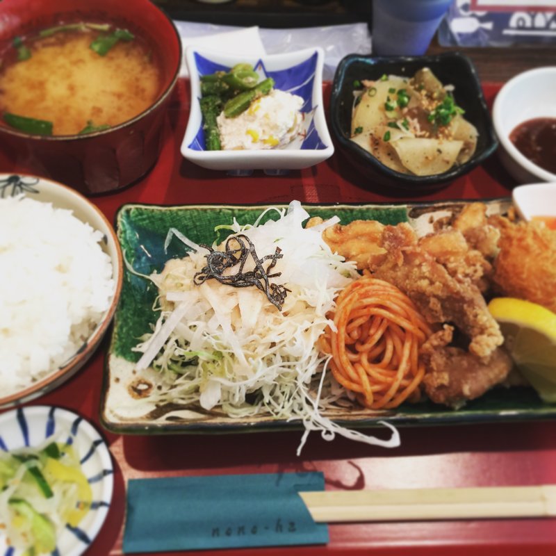 とり唐とクリームコロッケ定食(野の葉)