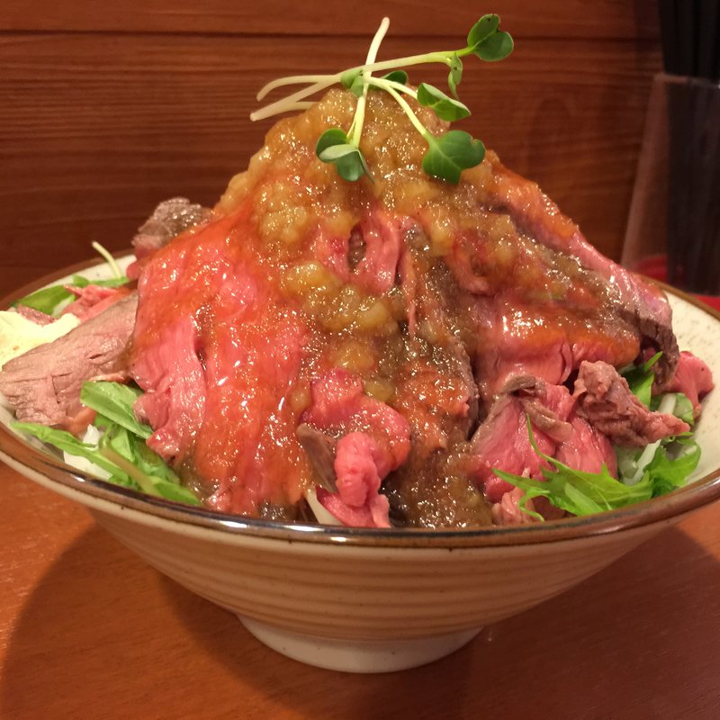 ローストビーフ丼　筑波山(大衆酒場　鳥園　アメ横店)