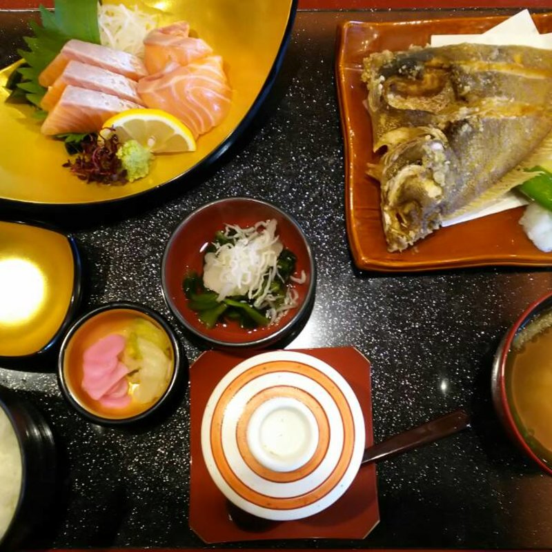 サーモン刺身定食(こんぴら丸 )