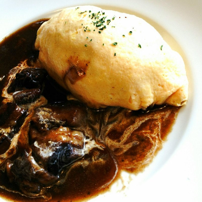 ビーフシチューオムライス(なぎさ橋珈琲 逗子店)