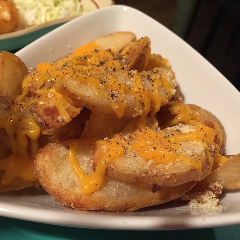 フライドポテトたっぷりチーズがけ(城山)