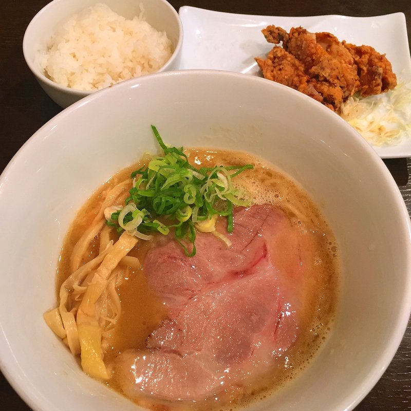 鶏白湯ラーメン(キラメキノトリ)
