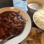 肉と野菜の辛味噌煮込み(和平飯店)